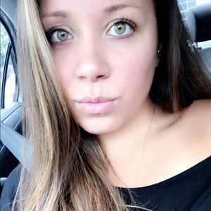 Meet your Posher, Sabrina